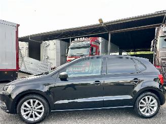 skadebil auto Volkswagen Polo 1.4 TDI 75pk BlueMotion 5drs - navi - clima - cruise - facelift - bleutooth - pdc v+a - front assist - privacy glass 2016/3
