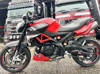  Aprilia  SHIVER 900 - led knipperlichten - drive modus - carbon spatbord - verstelbaar achterveer - stickersset 2020/7