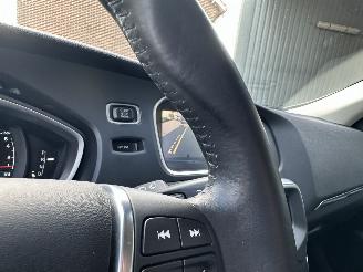 Volvo V-40 Gereserveerd 1.6 T4 179pk aut Summum - xenon - navi - camera - keyless - front + line + side assist picture 26