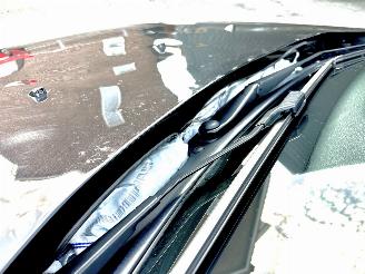 Volvo V-40 Gereserveerd 1.6 T4 179pk aut Summum - xenon - navi - camera - keyless - front + line + side assist picture 99