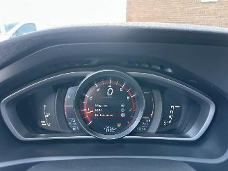 Volvo V-40 Gereserveerd 1.6 T4 179pk aut Summum - xenon - navi - camera - keyless - front + line + side assist picture 23