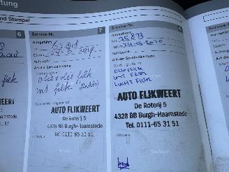 Volvo V-40 Gereserveerd 1.6 T4 179pk aut Summum - xenon - navi - camera - keyless - front + line + side assist picture 36