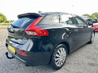 Volvo V-40 Gereserveerd 1.6 T4 179pk aut Summum - xenon - navi - camera - keyless - front + line + side assist picture 5
