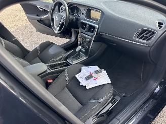 Volvo V-40 Gereserveerd 1.6 T4 179pk aut Summum - xenon - navi - camera - keyless - front + line + side assist picture 13