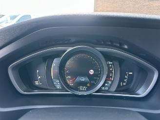 Volvo V-40 Gereserveerd 1.6 T4 179pk aut Summum - xenon - navi - camera - keyless - front + line + side assist picture 24