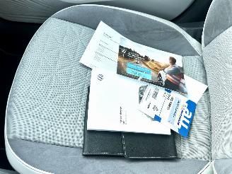 Volkswagen Up! 1.0i 65pk beats 5drs - nap - line assist - clima - cruise - pdc - privacy glass - subwoofer - licht + regensens picture 27