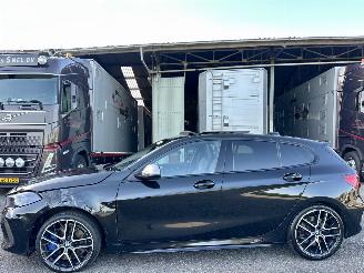 škoda osobní automobily BMW 1-serie M135i xDrive 306pk aut + f1 High Exe M-Sport Performance - pano - nap - hud - harman/kardon - keyless - kuipstoelen 2020/9