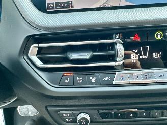 BMW 1-serie Gereserveerd 118i 140pk aut High Exe M-Sport Ed - 73dkm nap - sfeerverl - navi - leer - virtual - carplay - front + line assist picture 47