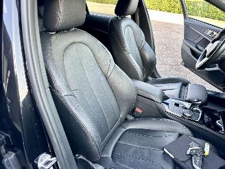 BMW 1-serie Gereserveerd 118i 140pk aut High Exe M-Sport Ed - 73dkm nap - sfeerverl - navi - leer - virtual - carplay - front + line assist picture 21