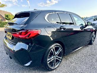 BMW 1-serie Gereserveerd 118i 140pk aut High Exe M-Sport Ed - 73dkm nap - sfeerverl - navi - leer - virtual - carplay - front + line assist picture 5