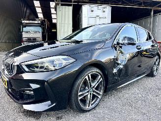 BMW 1-serie Gereserveerd 118i 140pk aut High Exe M-Sport Ed - 73dkm nap - sfeerverl - navi - leer - virtual - carplay - front + line assist picture 2