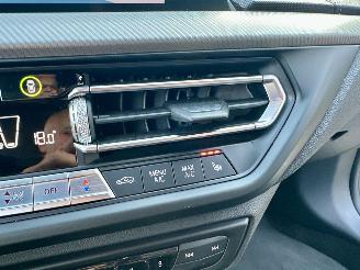 BMW 1-serie Gereserveerd 118i 140pk aut High Exe M-Sport Ed - 73dkm nap - sfeerverl - navi - leer - virtual - carplay - front + line assist picture 19