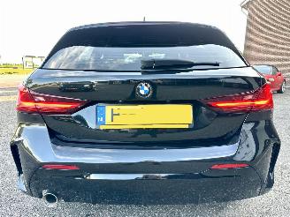 BMW 1-serie Gereserveerd 118i 140pk aut High Exe M-Sport Ed - 73dkm nap - sfeerverl - navi - leer - virtual - carplay - front + line assist picture 6