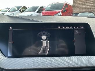 BMW 1-serie Gereserveerd 118i 140pk aut High Exe M-Sport Ed - 73dkm nap - sfeerverl - navi - leer - virtual - carplay - front + line assist picture 41