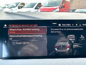 BMW 1-serie Gereserveerd 118i 140pk aut High Exe M-Sport Ed - 73dkm nap - sfeerverl - navi - leer - virtual - carplay - front + line assist picture 17