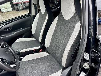 Citroën C1 1.0 VTi 72pk Millenium 5drs - 77dkm nap - carplay - airco - cruise - privacy glass - aux - usb - scherm picture 20
