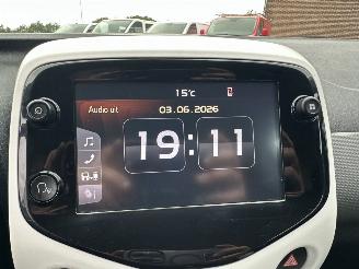 Citroën C1 1.0 VTi 72pk Millenium 5drs - 77dkm nap - carplay - airco - cruise - privacy glass - aux - usb - scherm picture 31