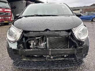 Citroën C1 1.0 VTi 72pk Millenium 5drs - 77dkm nap - carplay - airco - cruise - privacy glass - aux - usb - scherm picture 3