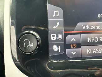 Citroën C1 1.0 VTi 72pk Millenium 5drs - 77dkm nap - carplay - airco - cruise - privacy glass - aux - usb - scherm picture 14