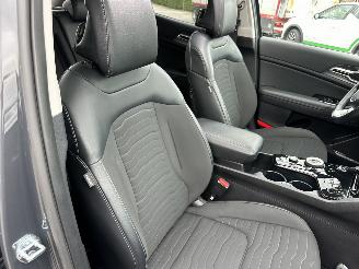Kia Sportage 1.6 T-GDi Hybrid 179pk aut + f1 DynamicPl.L - pano - nap - stuur + stoelverw v+a - front + line + side assist - 1e eig picture 37