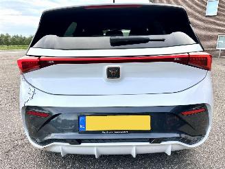 Cupra Born Gereserveerd 62kWh 204pk aut Essential - 47dkm nap - sfeerverl - kuipstoelen - stuurverw - front + line assist picture 6