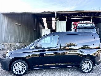 damaged commercial vehicles Volkswagen Caddy Cargo 2.0 TDI 102pk 6-bak comfortl - nap - navi - pdc - trekh - clima - cruise - carplay - org nl 2021/3