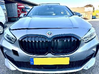 BMW 1-serie 118i aut High Exe M-Sport - nap - pano - sfeerverl - nav - cam - alarm - stuurverw - front + line + park assist picture 4