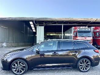 Vaurioauto  passenger cars Toyota Corolla Touring Sports 2.0 Hybrid Executive 2020/1