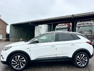 skadebil auto Opel Grandland X 1.2 Turbo 131pk aut Innovation - 360cam - keyless - nav - line + side assist - stoelkoeling - stuurverw - stoelverw v+a 2018/7