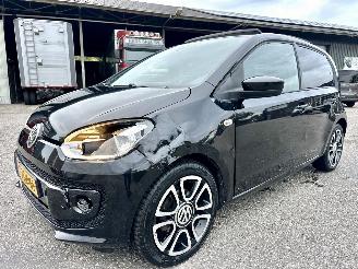 skadebil auto Volkswagen Up! 1.0 60pk High Up! Bluem. 5drs - nap - pano  - leer - stoelverw - airco - cruise - pdc - privacy glass 2015/1