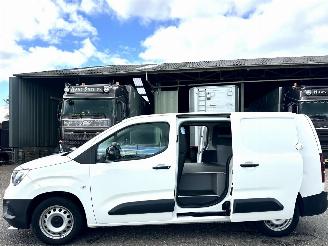 dañado vehículos comerciales Opel Combo 1.5D 102pk 6-bak L2/H1 Edition - nap - 1e eig - 2x schuifdeur - klapdeuren - airco - cruise - pdc 2022/11