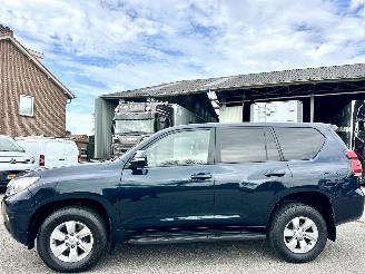 Avarii auto utilitare Toyota Landcruiser 2.8D-4D F 204pk aut 4WD Comfort high roof window van - nw model - leer - stoelverw - keyless - camera 2021/8