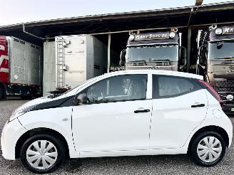 Avarii autoturisme Toyota Aygo 1.0 VVT-i 72pk X-Fun 5drs - 39dkm nap - 1e eig - airco - cruise - esp - elektr ramen - rijdbaar 2021/7