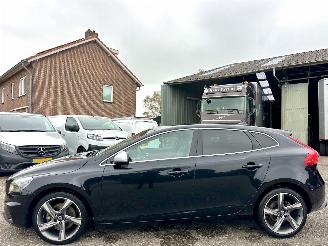 Avarii autoturisme Volvo V-40 2.0 D4 R-Design 2014/9