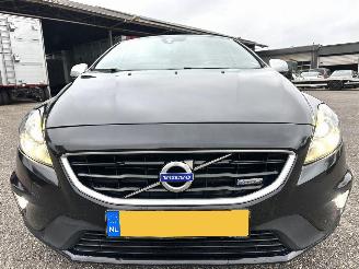 Volvo V-40 2.0 D4 230pk 6-bak R-Design - xenon - getuned - leer - navi - stoelverw - lmv - memory pakket picture 3