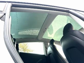 Tesla Model 3 60kWh 238pk aut Standard RWD Plus - pano - nap - navi - camera - leer - stoelverw - pdc v+a - self driving picture 19