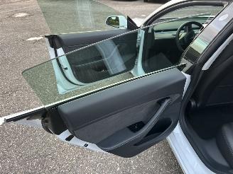 Tesla Model 3 60kWh 238pk aut Standard RWD Plus - pano - nap - navi - camera - leer - stoelverw - pdc v+a - self driving picture 31