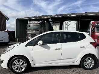 krockskadad bil auto Hyundai Ix20 1.6i i-Vision Automaat 2012/10