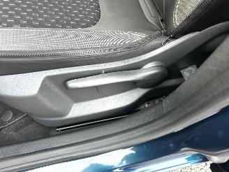 Renault Captur Gereserveerd 1.2 TCe 120pk aut Intens - 56dkm nap - 1e eig - keyless - navi - camera - park assist - clima + cruise picture 35