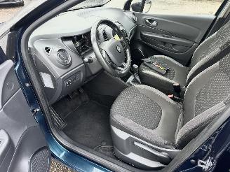 Renault Captur Gereserveerd 1.2 TCe 120pk aut Intens - 56dkm nap - 1e eig - keyless - navi - camera - park assist - clima + cruise picture 16