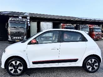 damaged passenger cars Renault Twingo 1.0 SCe 71pk Collection - 13dkm nap - 1e eig - airco - cruise - elektr pakket - led - aux - usb 2017/3