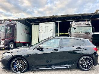 damaged passenger cars BMW 1-serie M135i xDrive 306pk aut + f1 High Exe M-Sport Performance - pano - nap - hud - harman/kardon - keyless - kuipstoelen 2021/5
