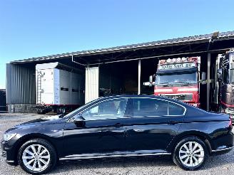 Damaged car Volkswagen Passat GTE 1.4 TSI aut Highline sedan - nap - navi - acc - front assist - leer + alcantara + stoelverw - pdc v+a 2016/12
