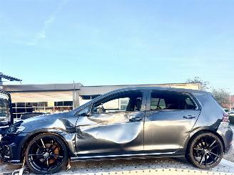 skadebil auto Volkswagen Golf GTE 1.4 TSI PHEV 2017/1