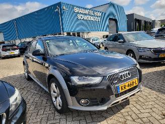 damaged passenger cars Audi A4 allroad A4 allroad 2.0 TDI QUATTRO 177 PK S-TRONIC PRO LINE 1e eigenaar NWE APK 2013/7