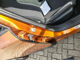 Peugeot e-2008 Peugeot e-2008 EV Style 50 kWh rijdbaar rijbereik 335 km nieuwprijs  € 40000 picture 25