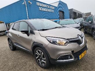 Avarii autoturisme Renault Captur AUTOMAAT Captur 1.2 TCe Dynamique rijdbaar 2015/6
