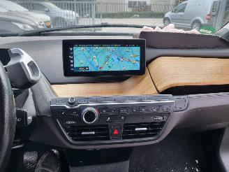 BMW i3 i3 S 120Ah 42 kWh RoadStyle Edition 1 van 1000 nwprijs € 50000.- picture 7