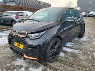 Voiture accidenté BMW i3 i3 S 120Ah 42 kWh RoadStyle Edition 1 van 1000 nwprijs € 50000.- 2019/12