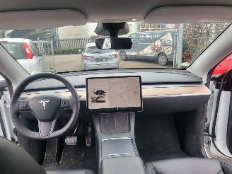 Tesla Model Y MODEL Y RWD 58 kWh 52000 km rijdbaar picture 4